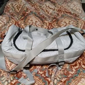 Gray under armour duffle bag